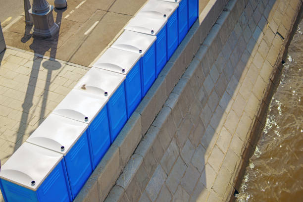 Types of Portable Toilets We Offer in Key Biscayne, FL